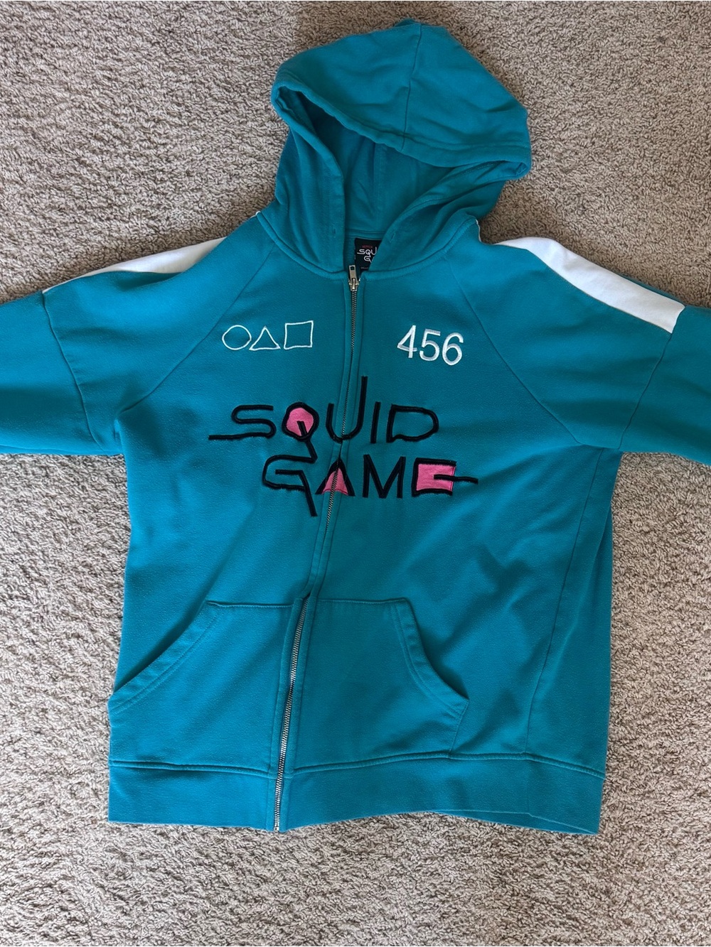 Boxlunch exclusive 456 squid games hoodie missing sweatshirt string